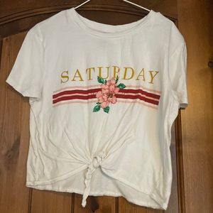 Divided H&M Saturday cropped tee